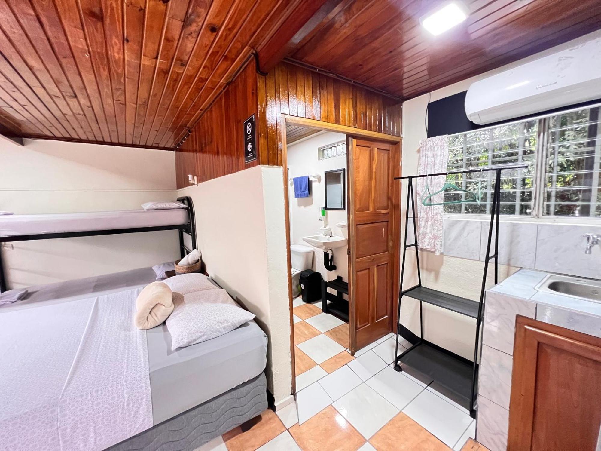 Rio Danta Hostel La Fortuna Exterior photo
